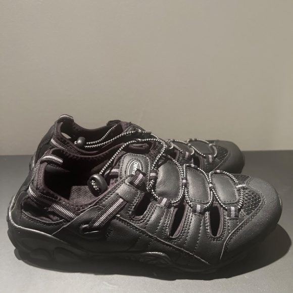SAGUARO Women’s Black Trail Hiking Water Shoes Size 41 Bungee - Picture 3 of 5